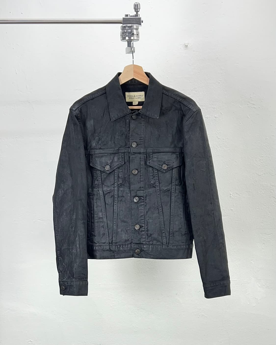 데님 앤 서플라이 블랙 왁스 코팅 블랭크 트러커 데님 자켓 상품이미지1