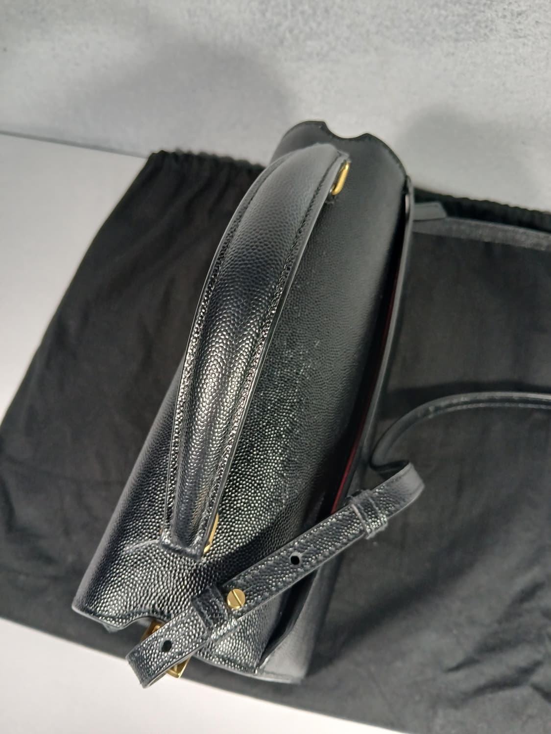 생로랑 카산드라 탑핸들 토트백 미듐 578000 상품이미지6