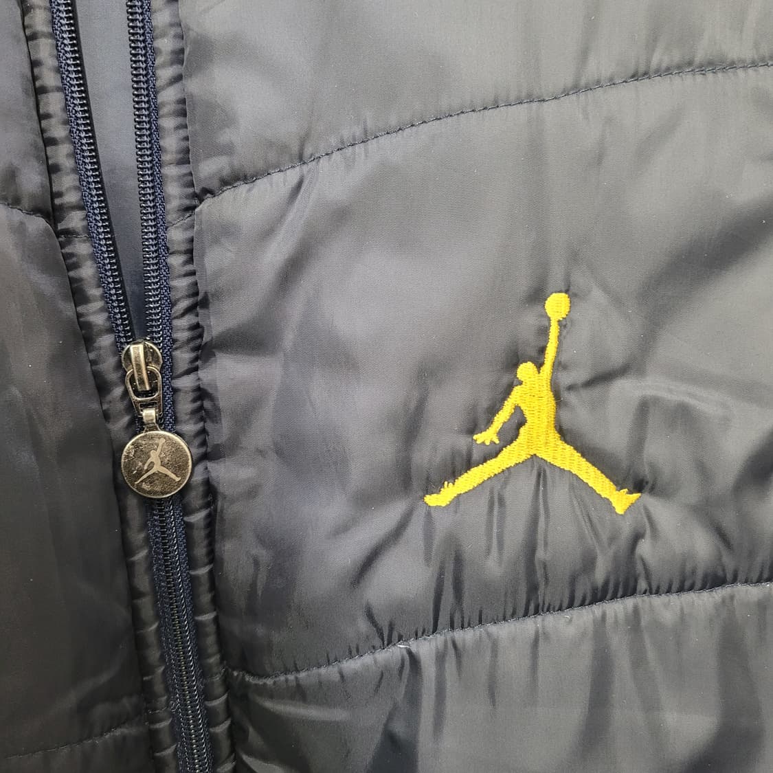 나이키 조던 00's 점프맨 패딩조끼 상품이미지3