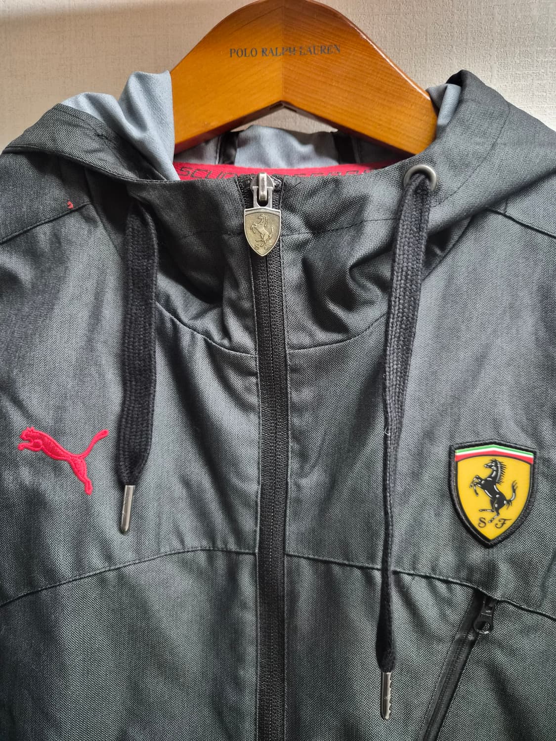 XL) 퓨마 x 페라리 바람막이 팝니다 상품이미지3