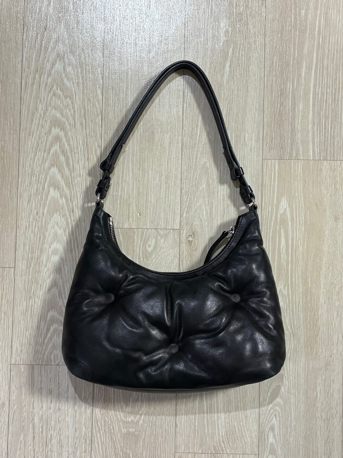 마르지엘라 글램슬램 호보 스몰 숄더백 상품이미지3