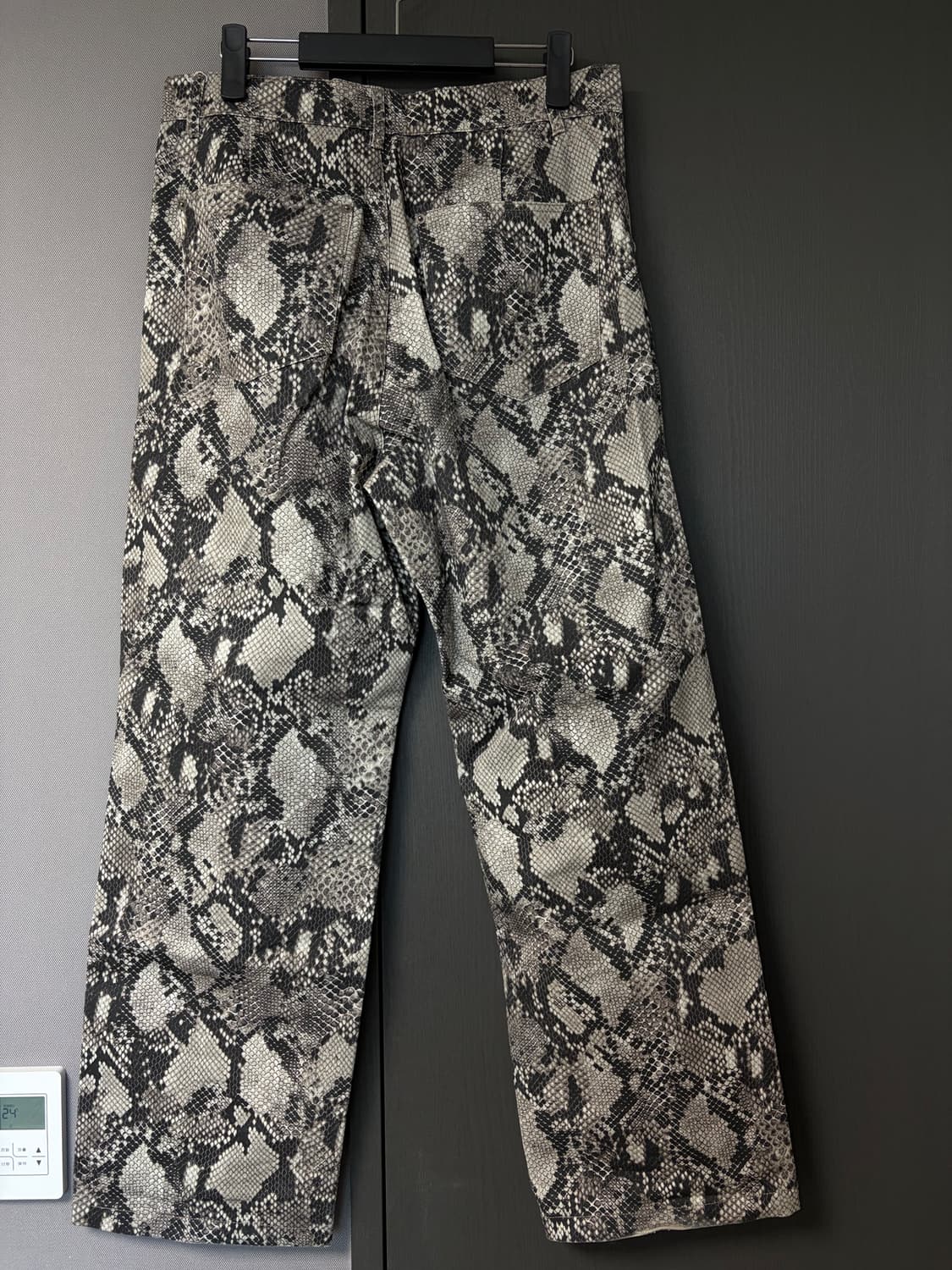 엑스트라 오디너리 파이톤팬츠  상품이미지2