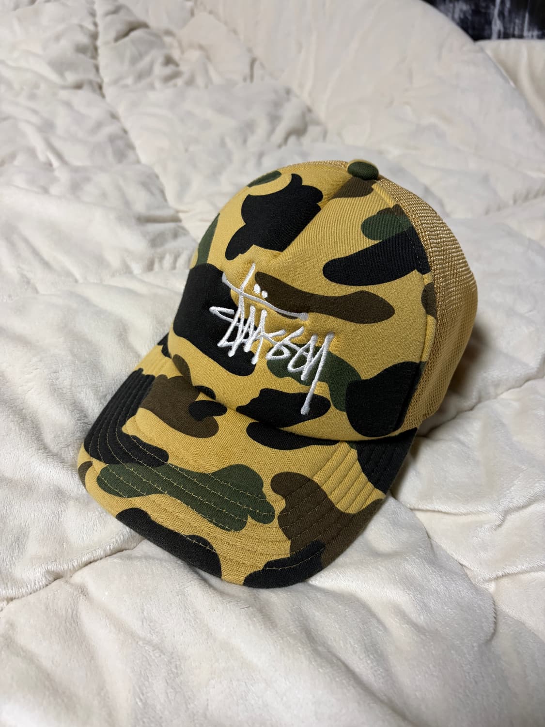 베이프 스투시 트러커캡 옐로우 상품이미지1