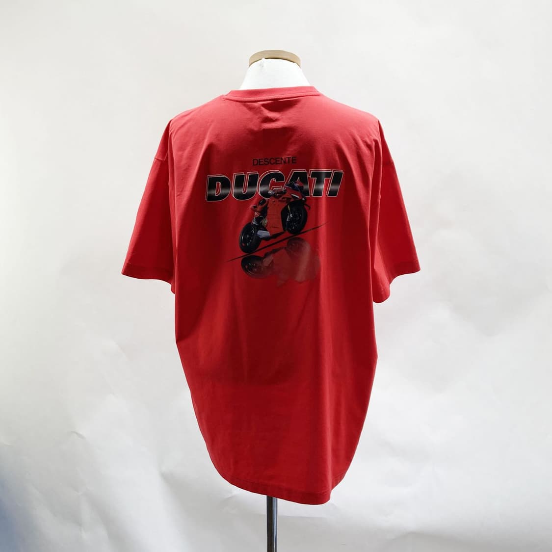 데상트 두가티 2023 남성스포츠반팔 105 상품이미지3