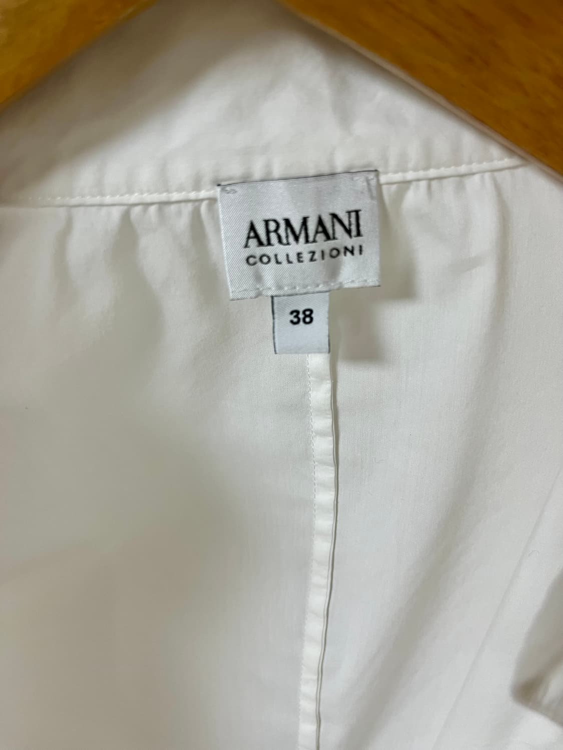 ARMANI COLLEZIONI 화이트 프릴 블라우스 38 정품 상품이미지3