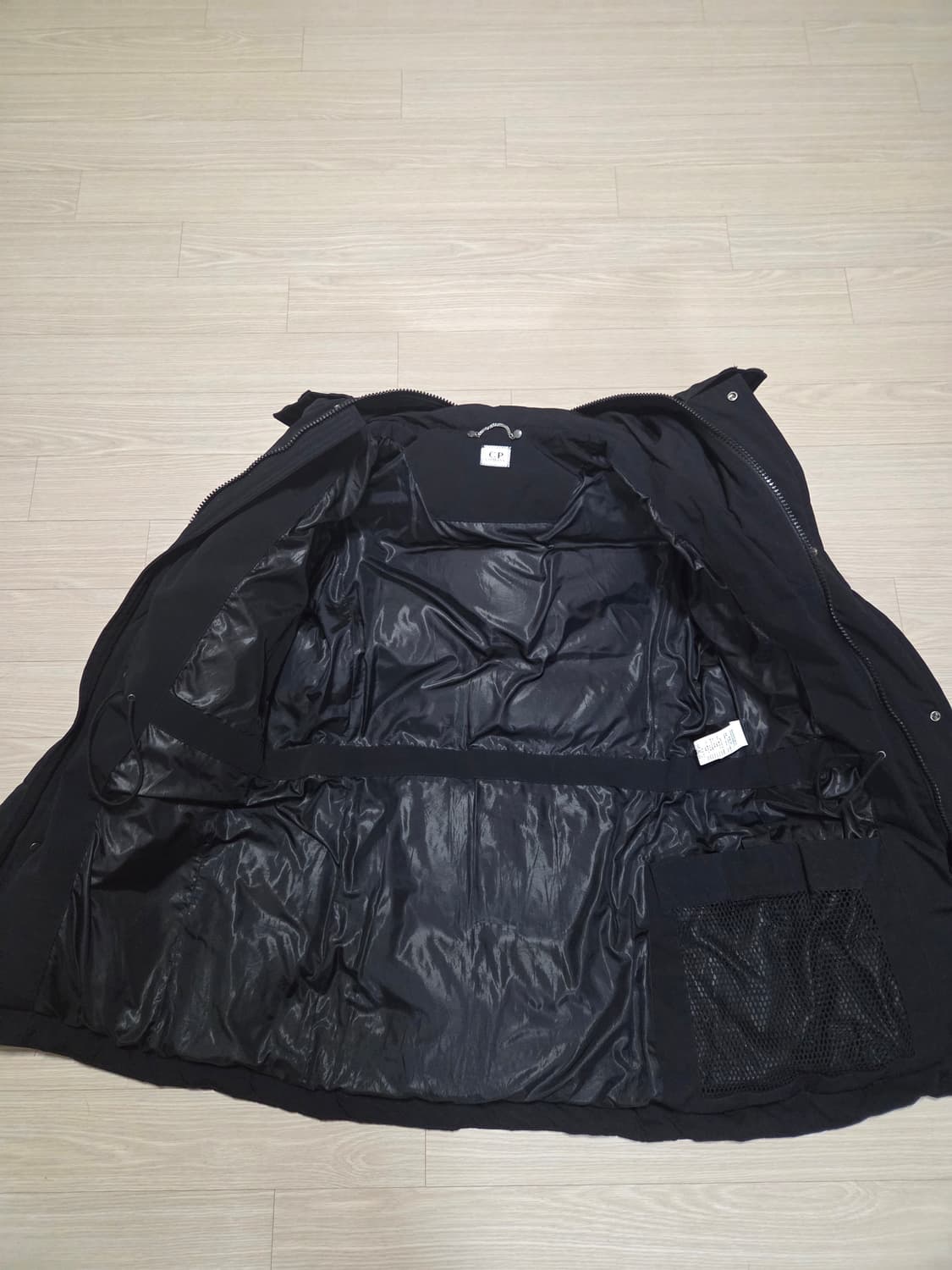 CP 컴퍼니 롱패딩 (블랙 M) 상품이미지5