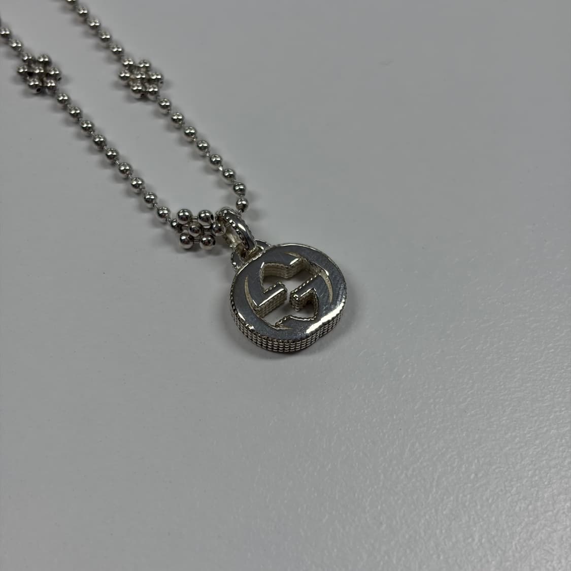 구찌 플라워 볼 목걸이 상품이미지2