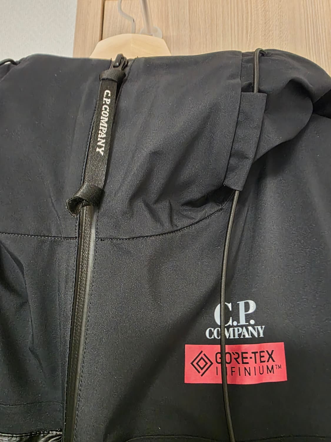 CP컴퍼니 고어텍스,,패딩 점퍼(내피 탈착 가능) 상품이미지3