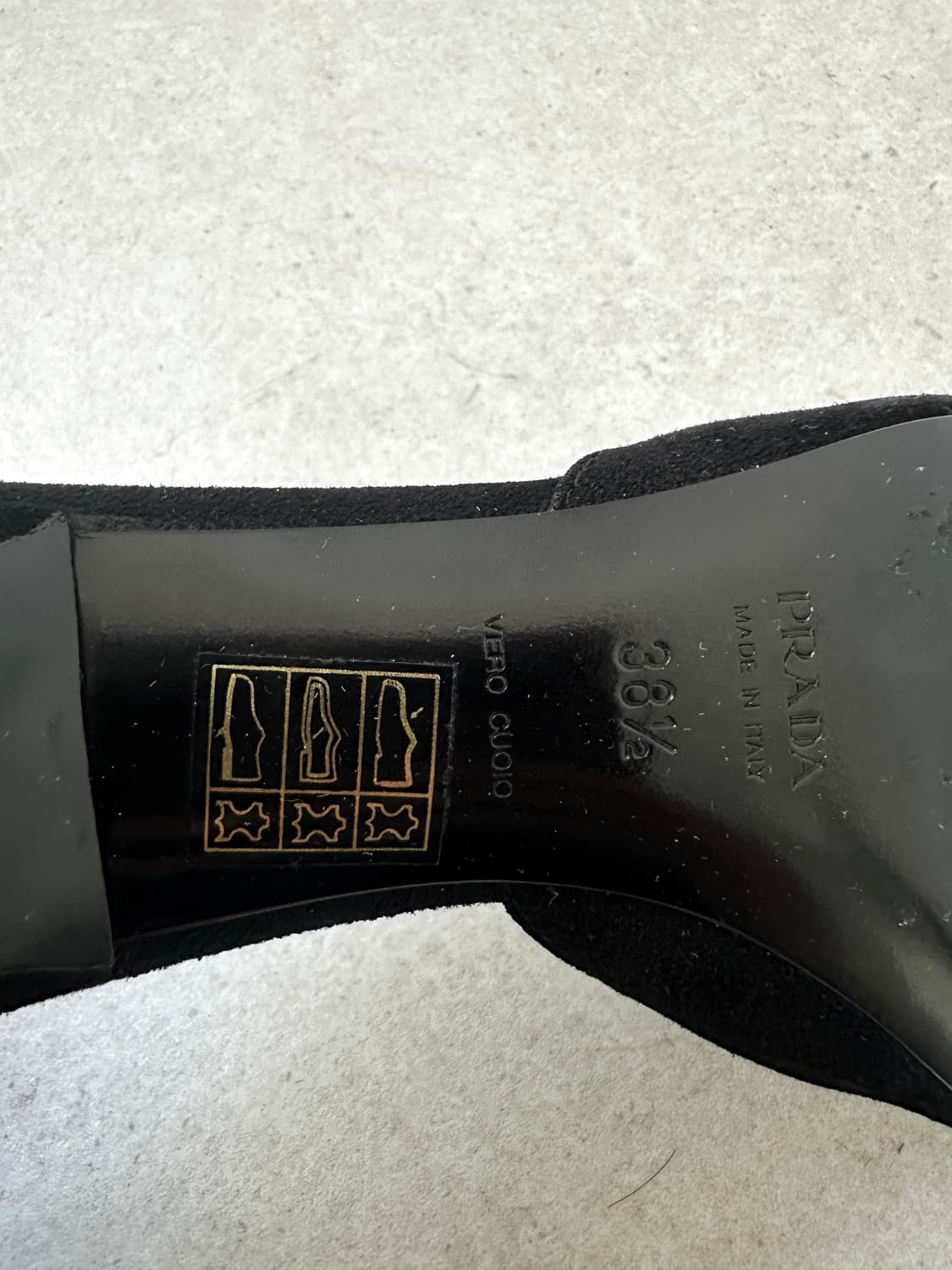 프라다 2000s 블랙 리본 스웨이드 나이프힐 뮬 상품이미지7