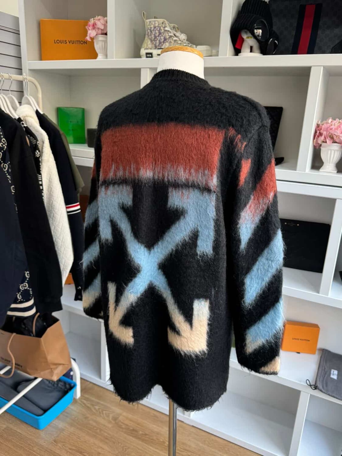 오프화이트 모헤어 니트  상품이미지1