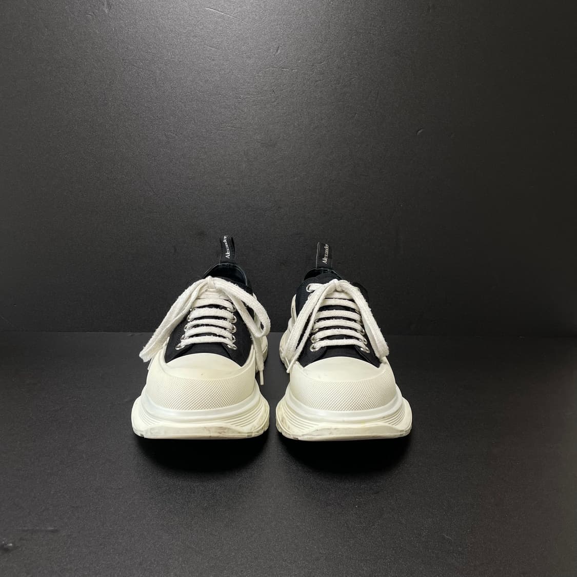 [42] 알렉산더 맥퀸 트레드 슬릭 블랙 스니커즈 상품이미지2