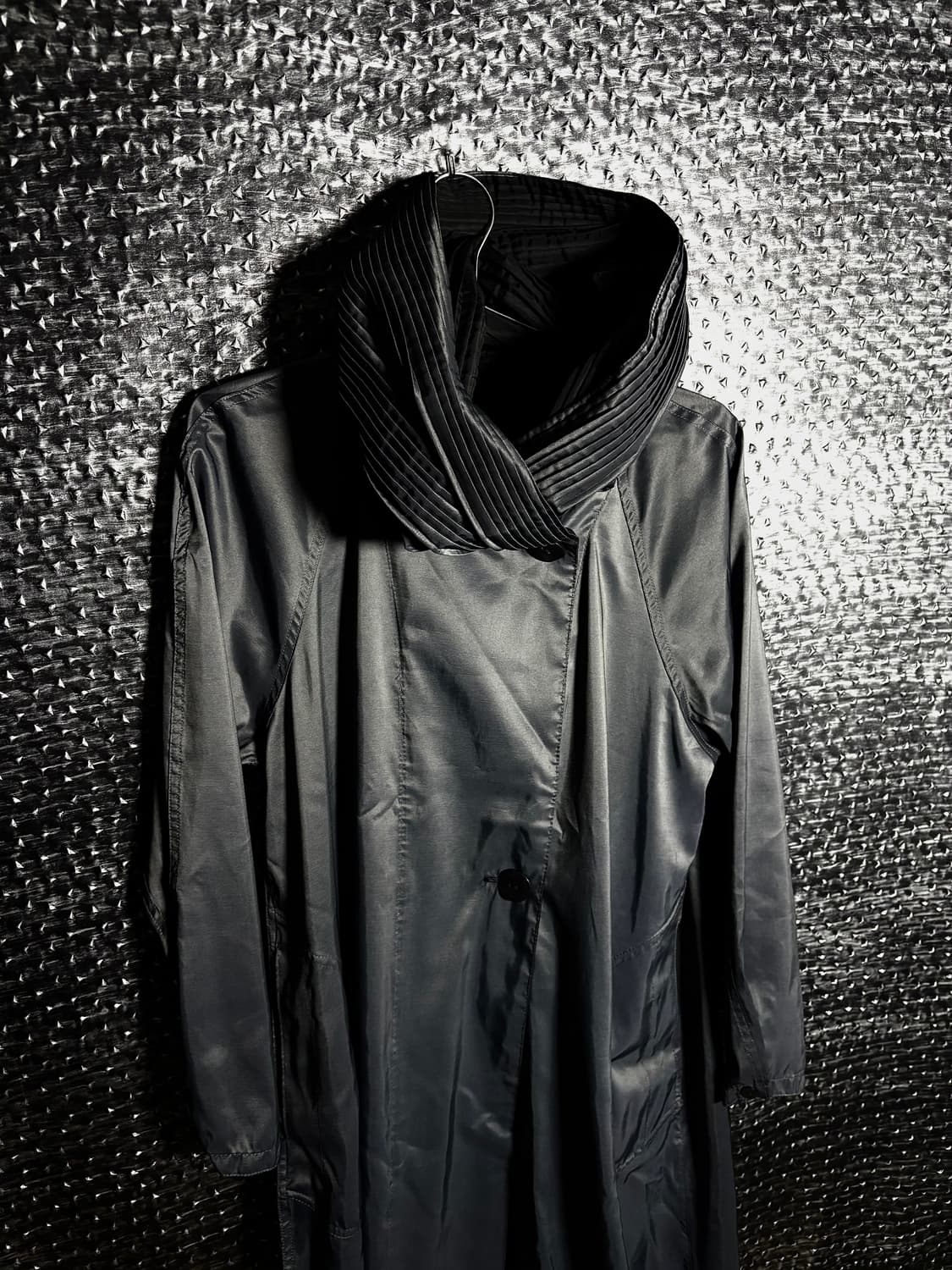 플리츠 후드 나일론 코트 상품이미지2