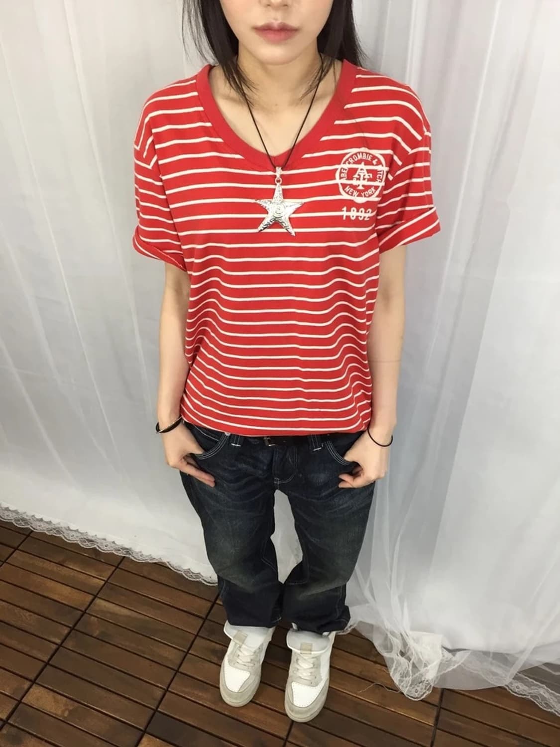Abercrombie Red Stripe V Neck Tee 상품이미지1