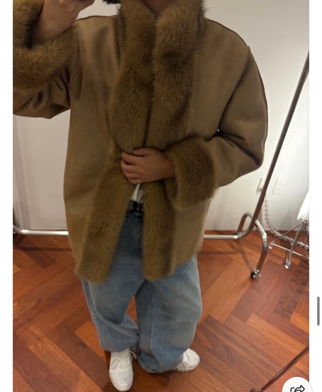 the breathe 브리드 국산 에코퍼 퍼자켓 양면 무스탕 1회착용 상품이미지5