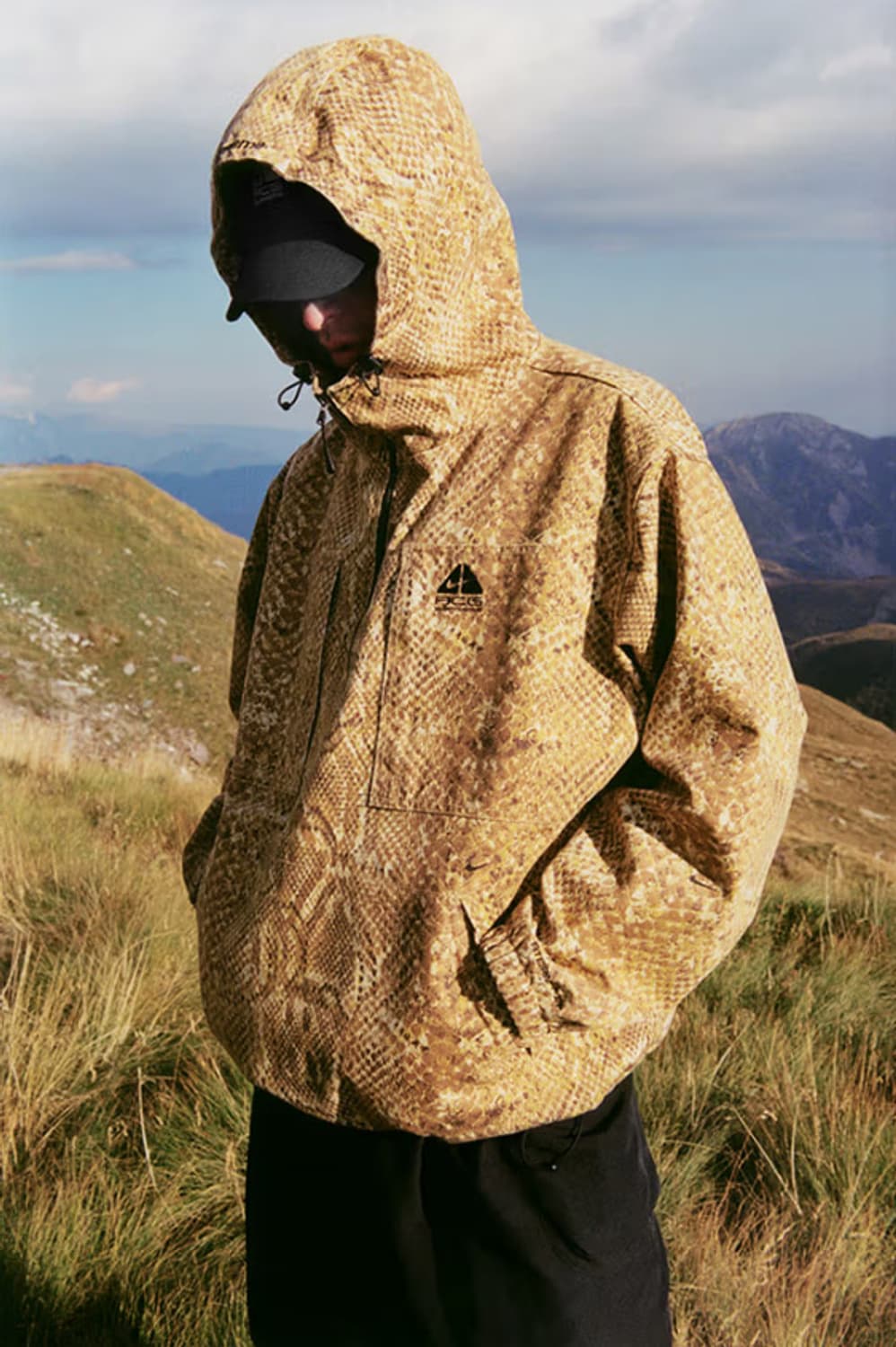 슈프림 나이키 ACG  데님 풀오버 골드 스네이크 스킨 상품이미지1