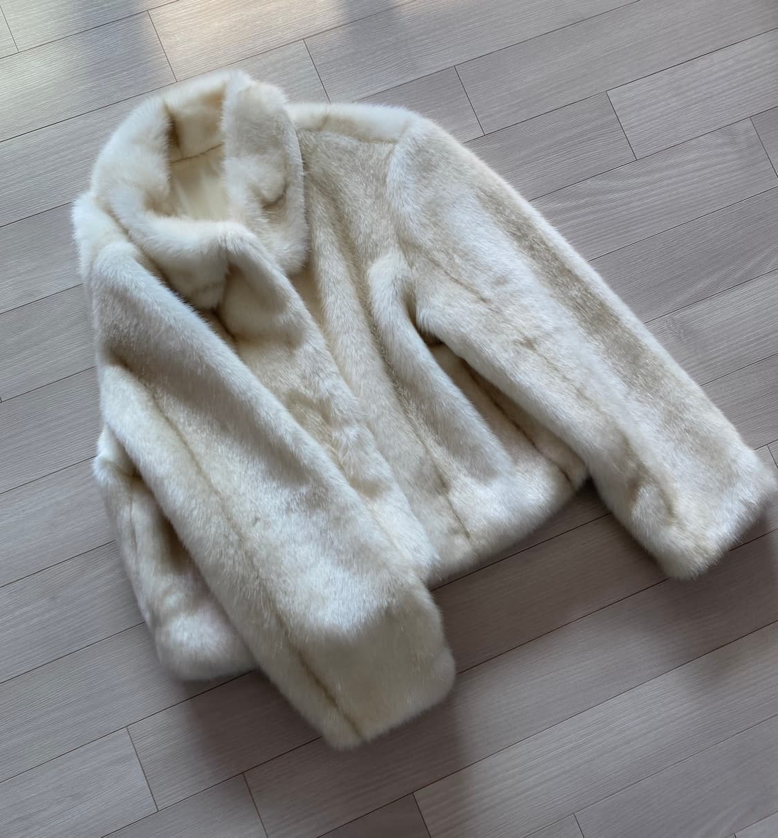 화이트 크롭 퍼자켓 상품이미지7