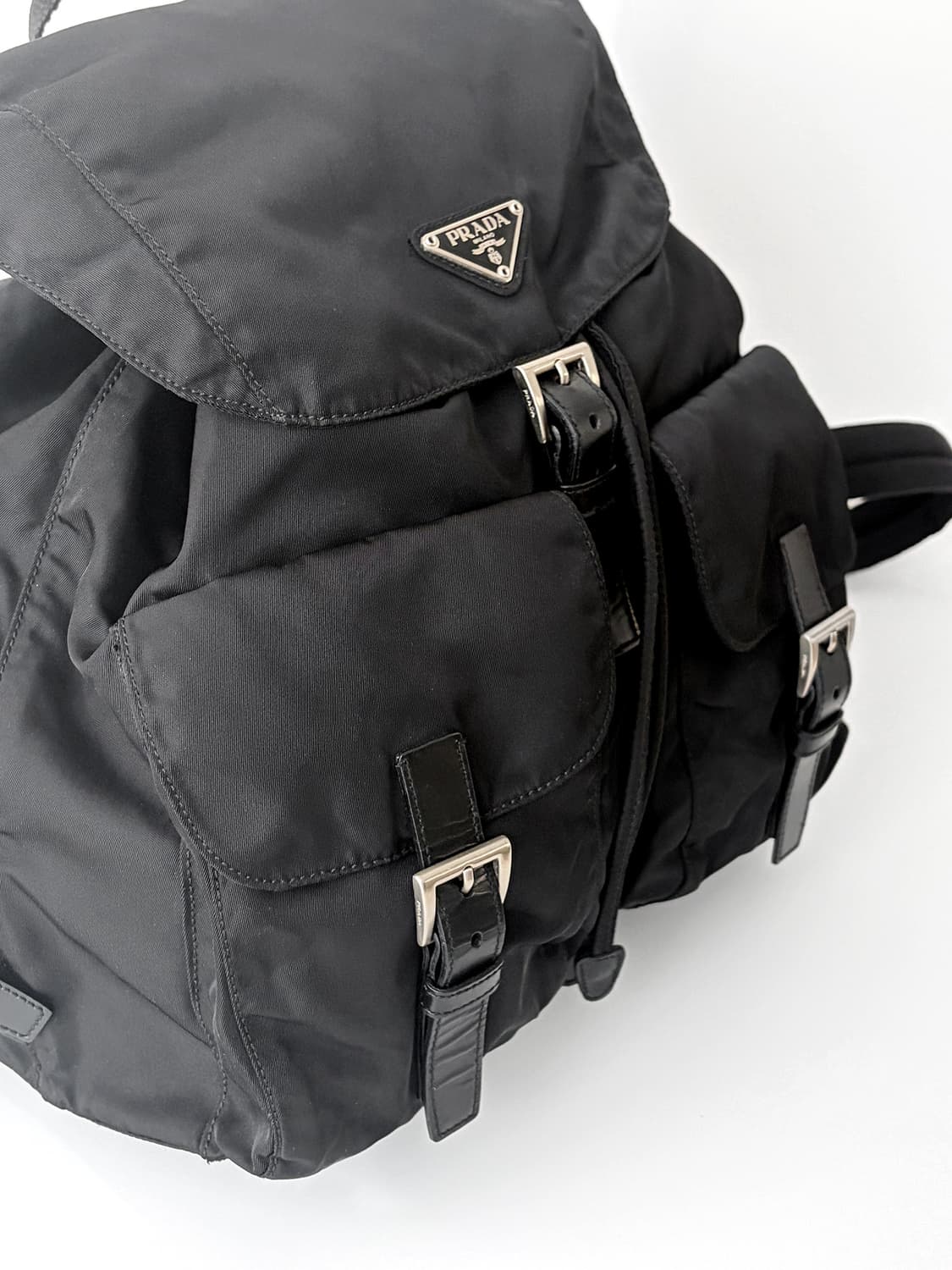 프라다 포코노 백팩 미듐 판매합니다. 상품이미지4