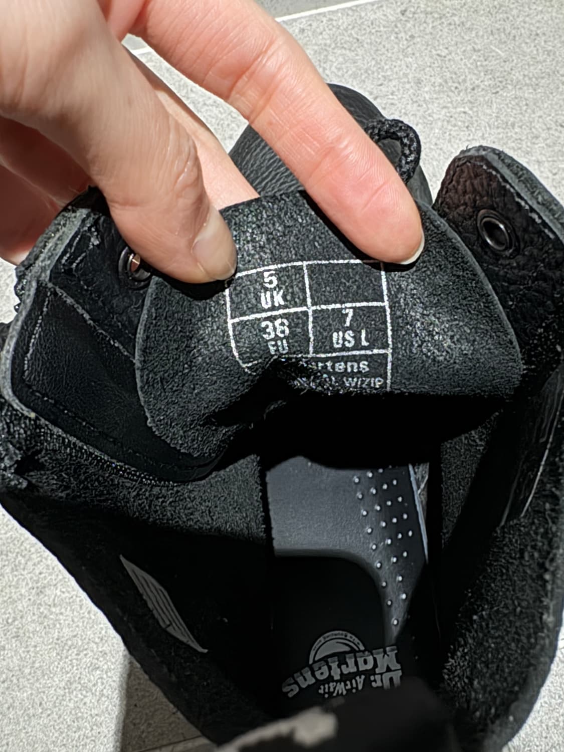 닥터마틴 1460 모노 워커부츠 블랙 7 상품이미지4