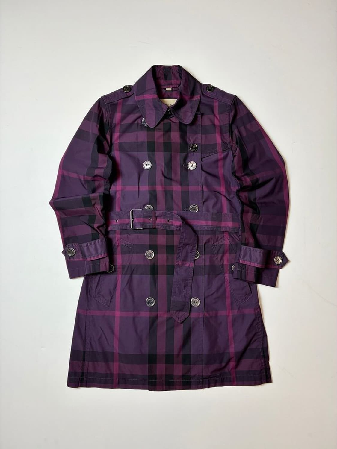 버버리 브릿 퍼티그 벨티드 트렌치 코트 PN8488 상품이미지1