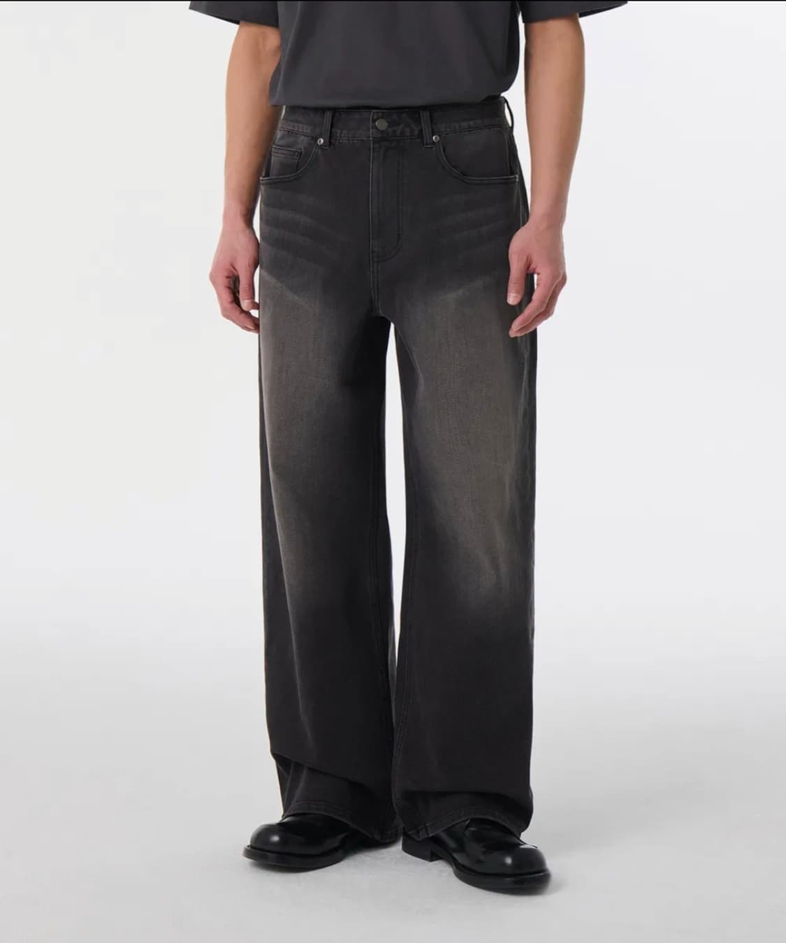 무신사 스탠다드 빅 브러쉬 엑스트라 와이드 데님 팬츠 [블랙] 상품이미지1