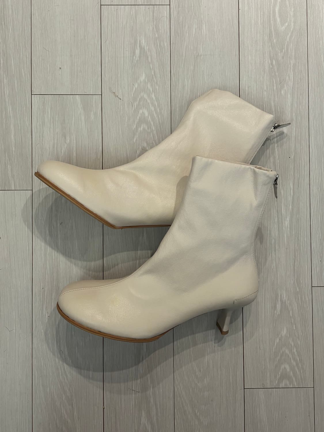 명품 신발 저렴하게 팔아요 (지미추, 랑방, 타임, 타비사 시몬스) 상품이미지5