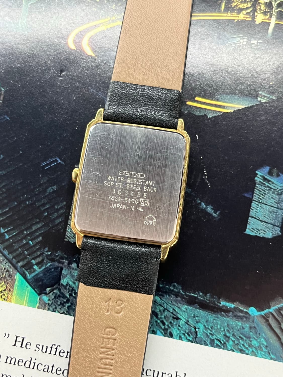 Vintage Seiko Quartz Tank Watch 상품이미지4