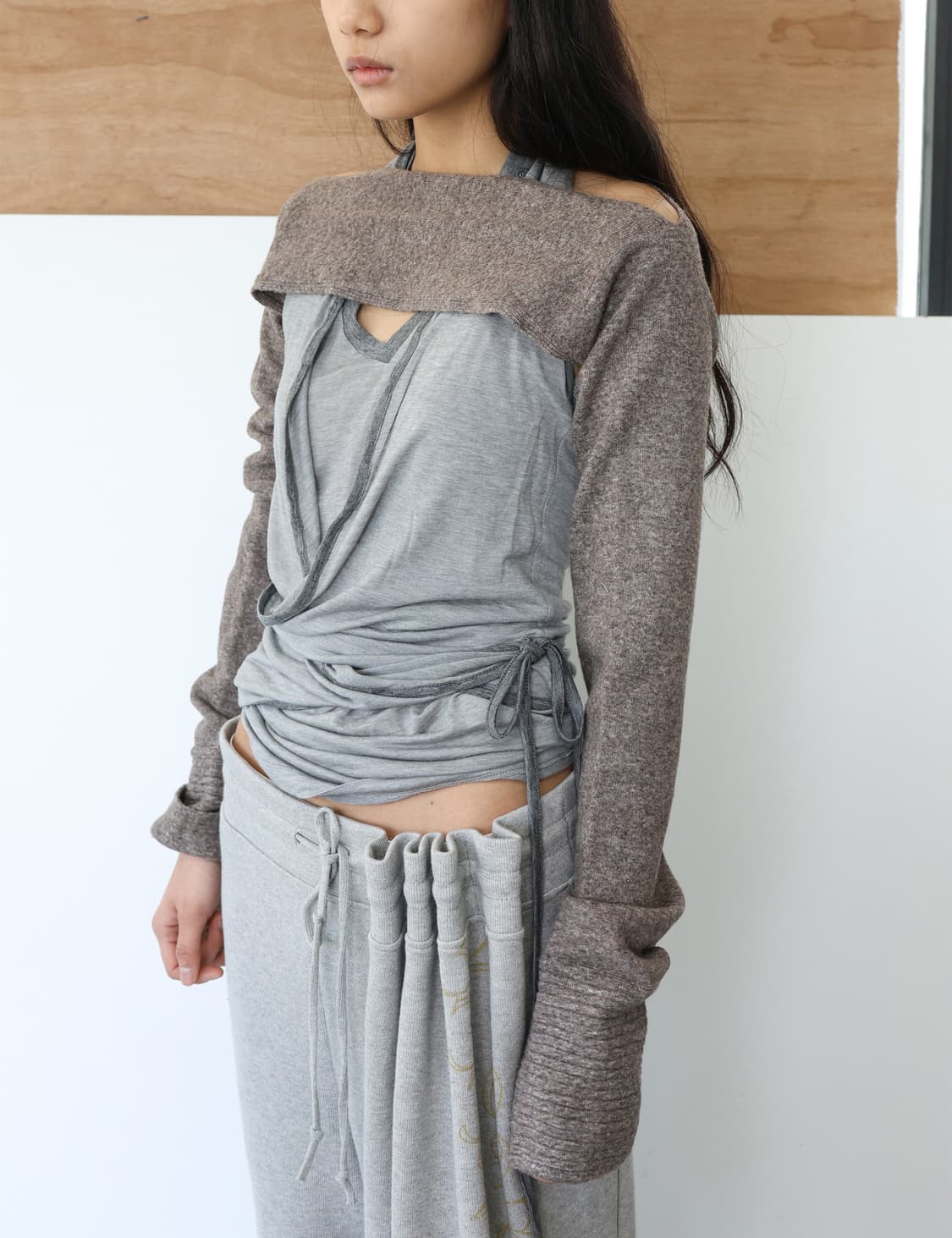 울리카상투스 나시 HALTER WRAP SLEEVELESS (GREY) 상품이미지2