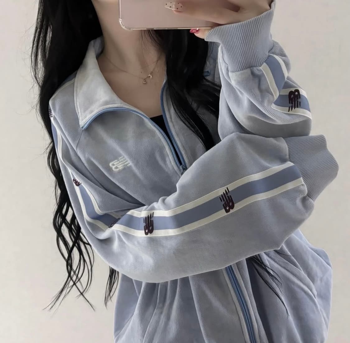 뉴발 시나모롤 벨벳 벨루아 집업 상품이미지2