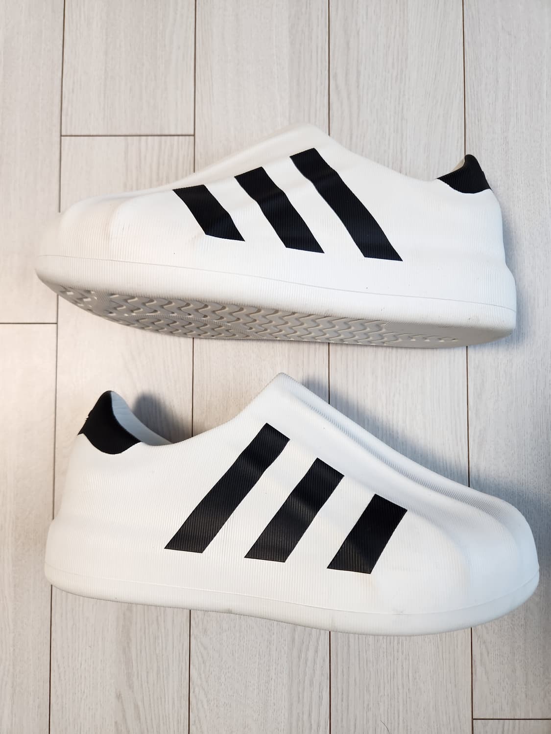 아디다스 아디폼 슈퍼스타 코어 화이트 사이즈250 상품이미지7