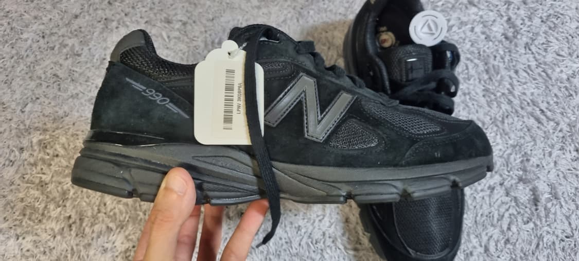뉴발란스 990v4 트리플 블랙 295 상품이미지4