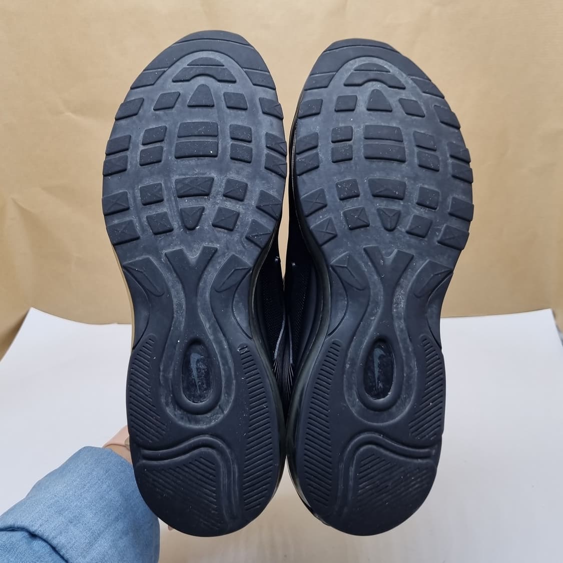 나이키 에어맥스97 올블랙 남성운동화270. 상품이미지3