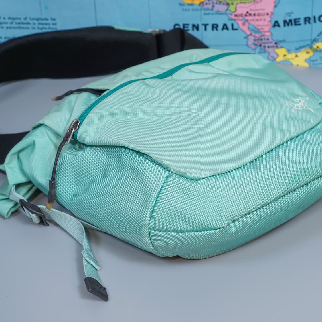 아크테릭스 미스트랄 8 크로스백 상품이미지8