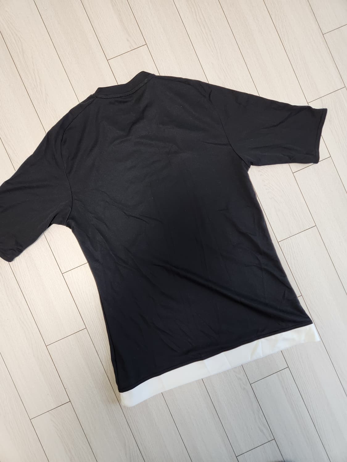 새상품급)아디다스 ESTRO 15 JSY 트레이닝 기능성 반팔티 M

오 상품이미지6