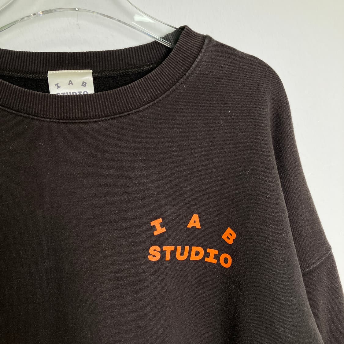 아이앱 스튜디오 X 두산 로고 맨투맨 XL 상품이미지4