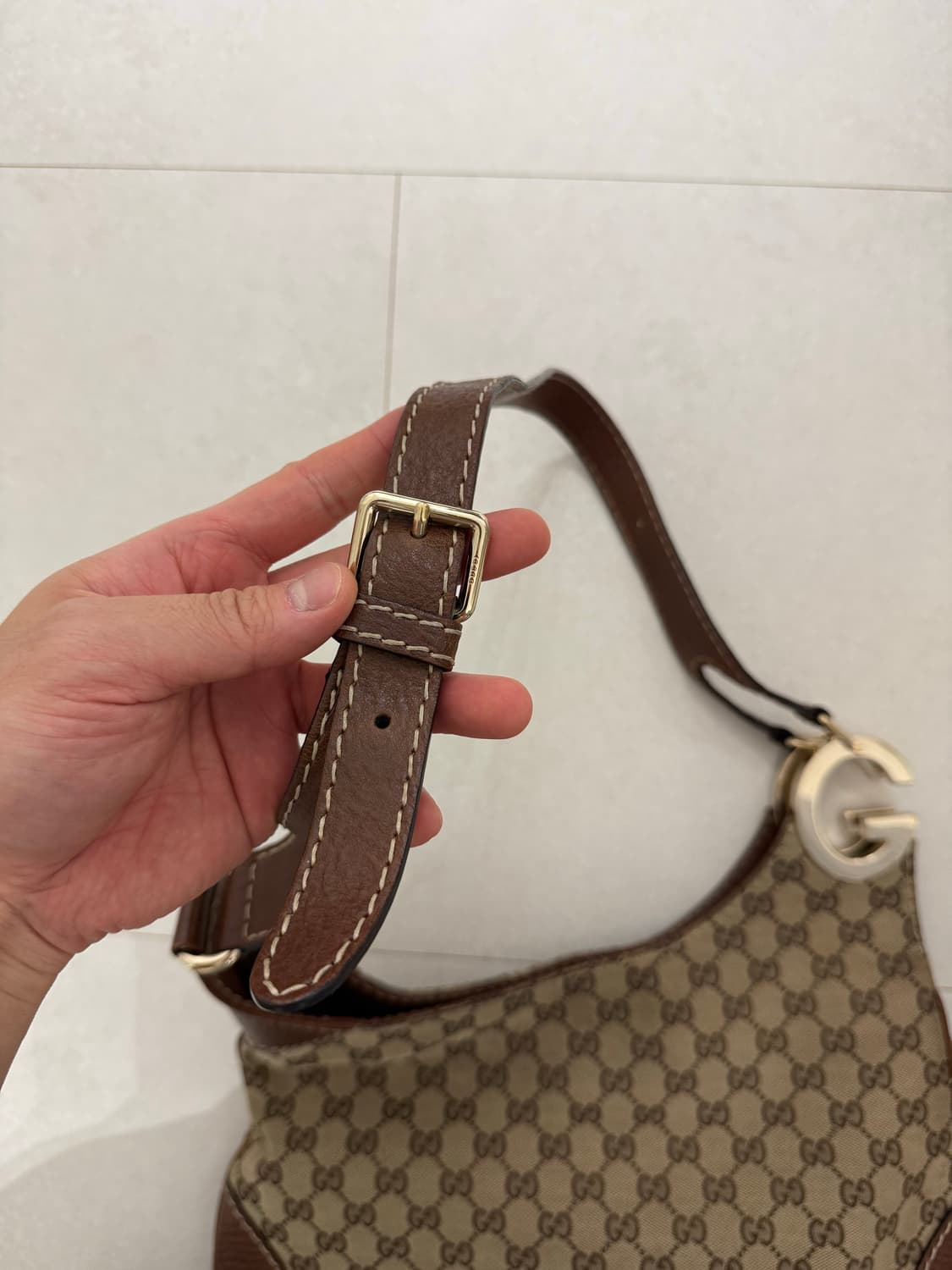 구찌 GG 캔버스 샬롯 미디엄 숄더백 상품이미지5