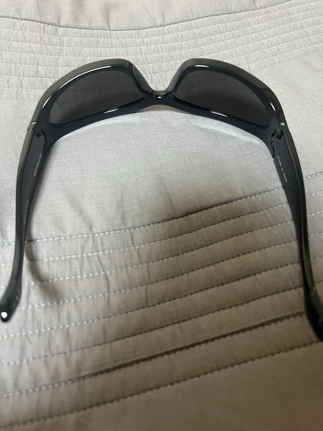 발렌시아가 스위프트 오발 판매합니다 상품이미지3