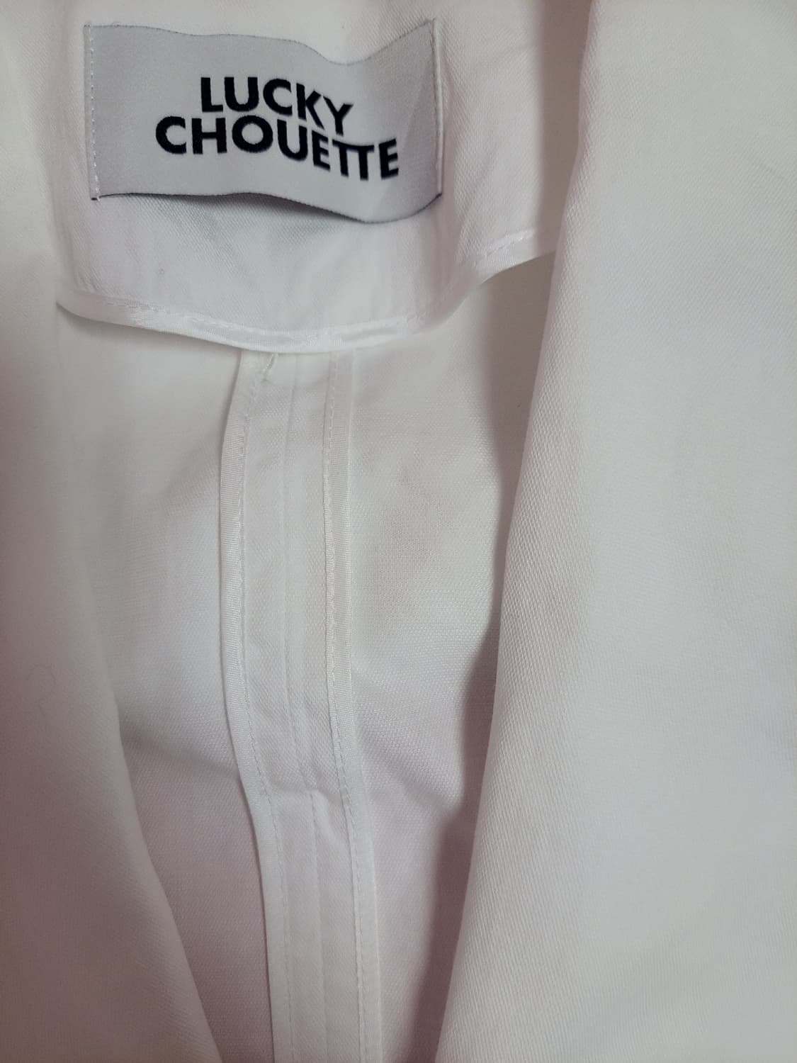 급처상태좋음!럭키슈에뜨 세일러카라 소매레터링 조보아 자켓 36사이즈 상품이미지8