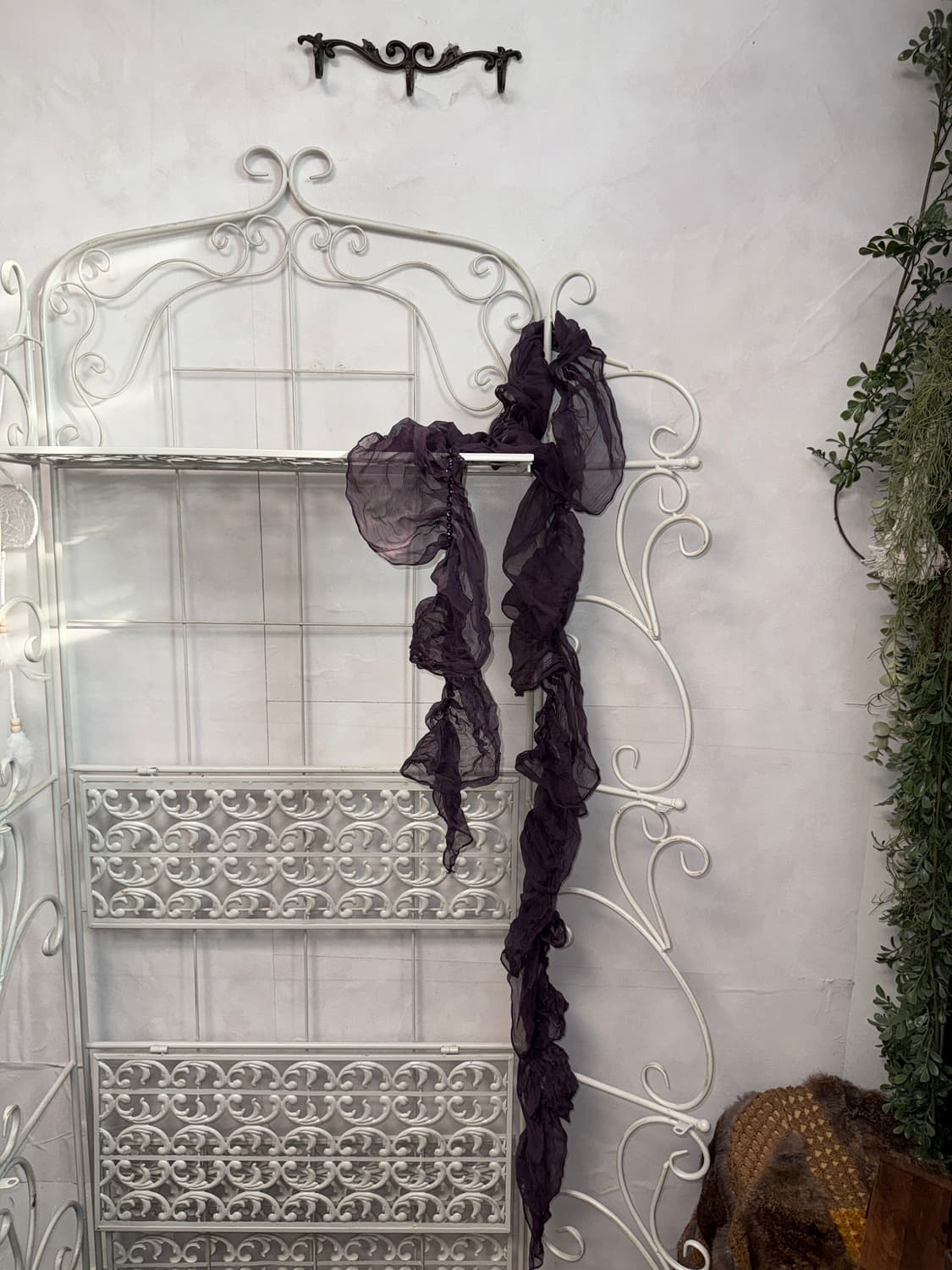 Deep purple chiffon ruffle scarf 상품이미지1