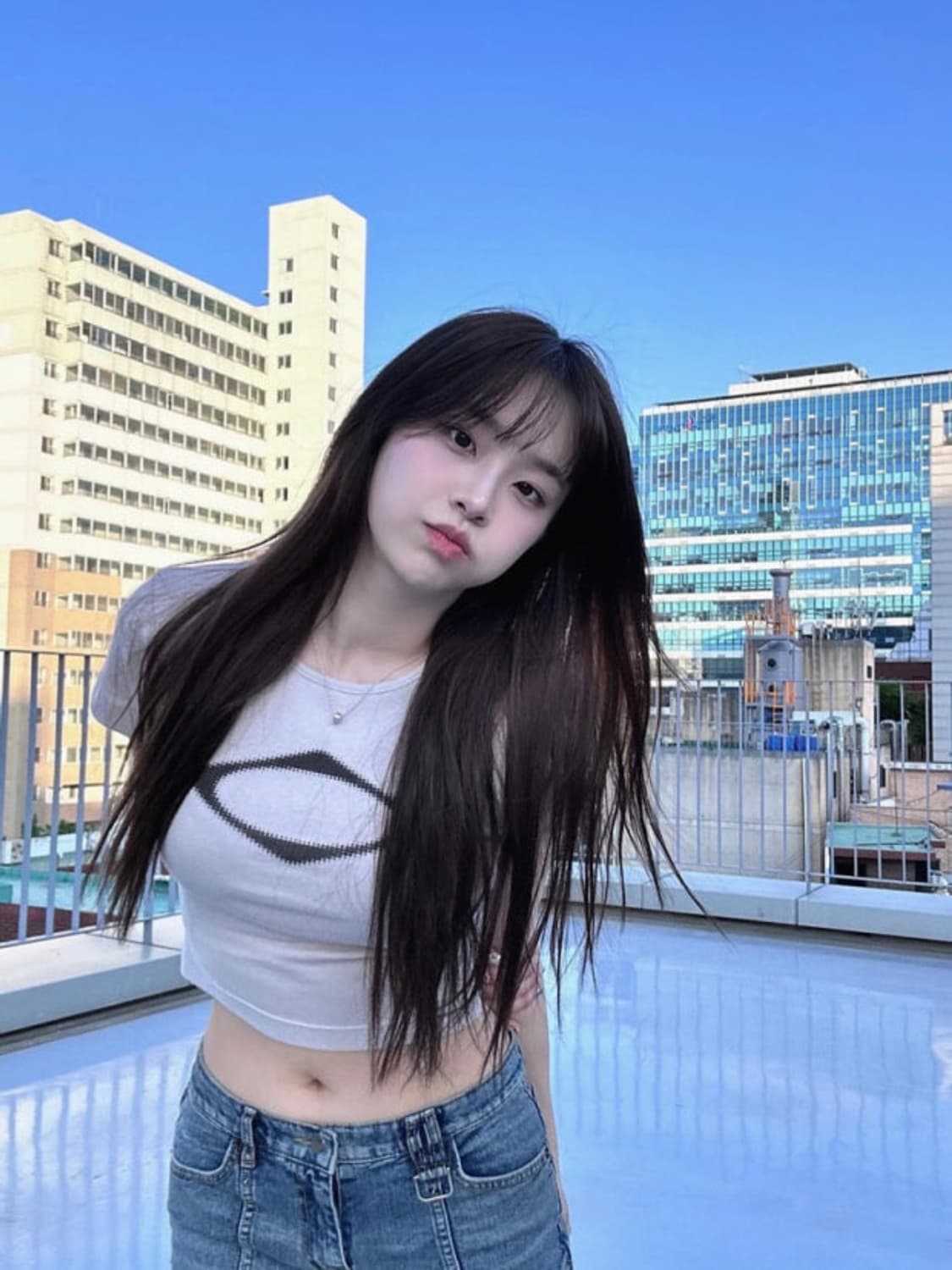 [츄 착용] 미스치프 롬버스 블러티셔츠 라이트베이지 상품이미지1