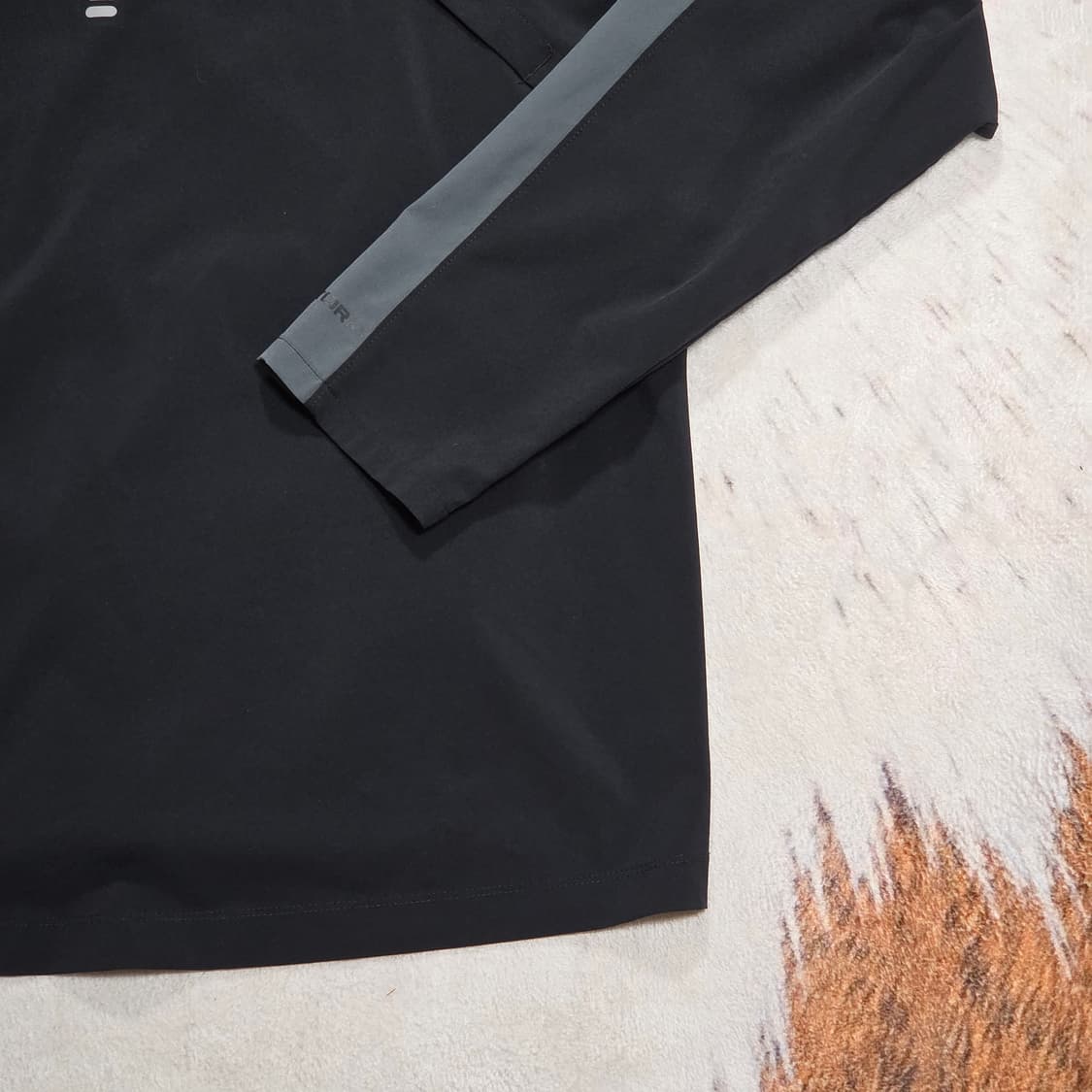 언더아머 블랙 바람막이 자켓 상품이미지6