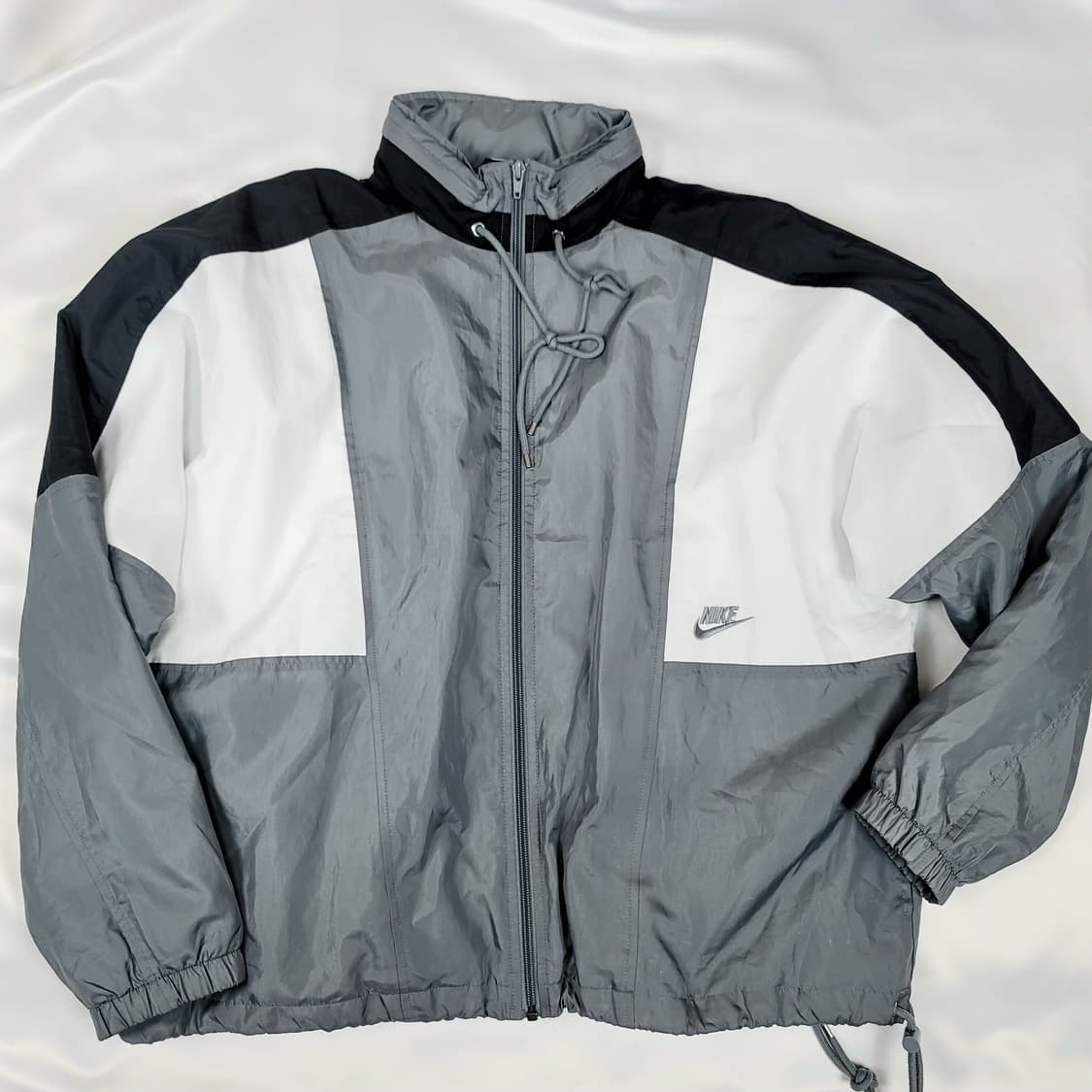 나이키리이슈바람막이 상품이미지2