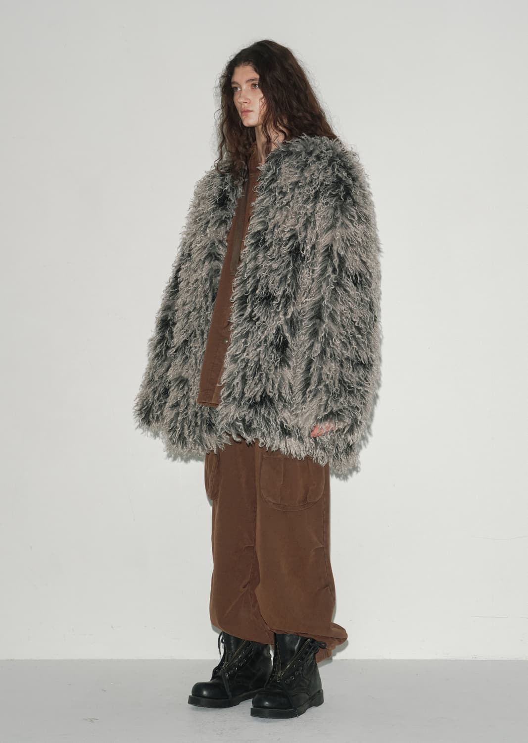 SEO CURLY FAUX FUR COAT 상품이미지1
