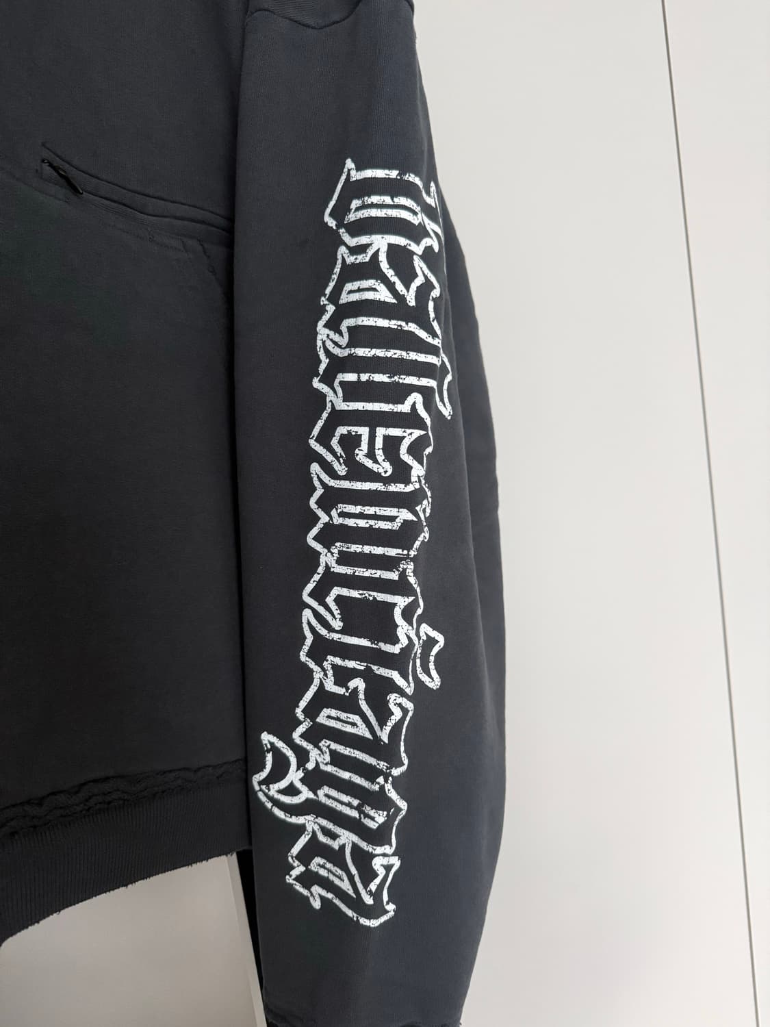 발렌시아가 블랙레터 후드집업 상품이미지3