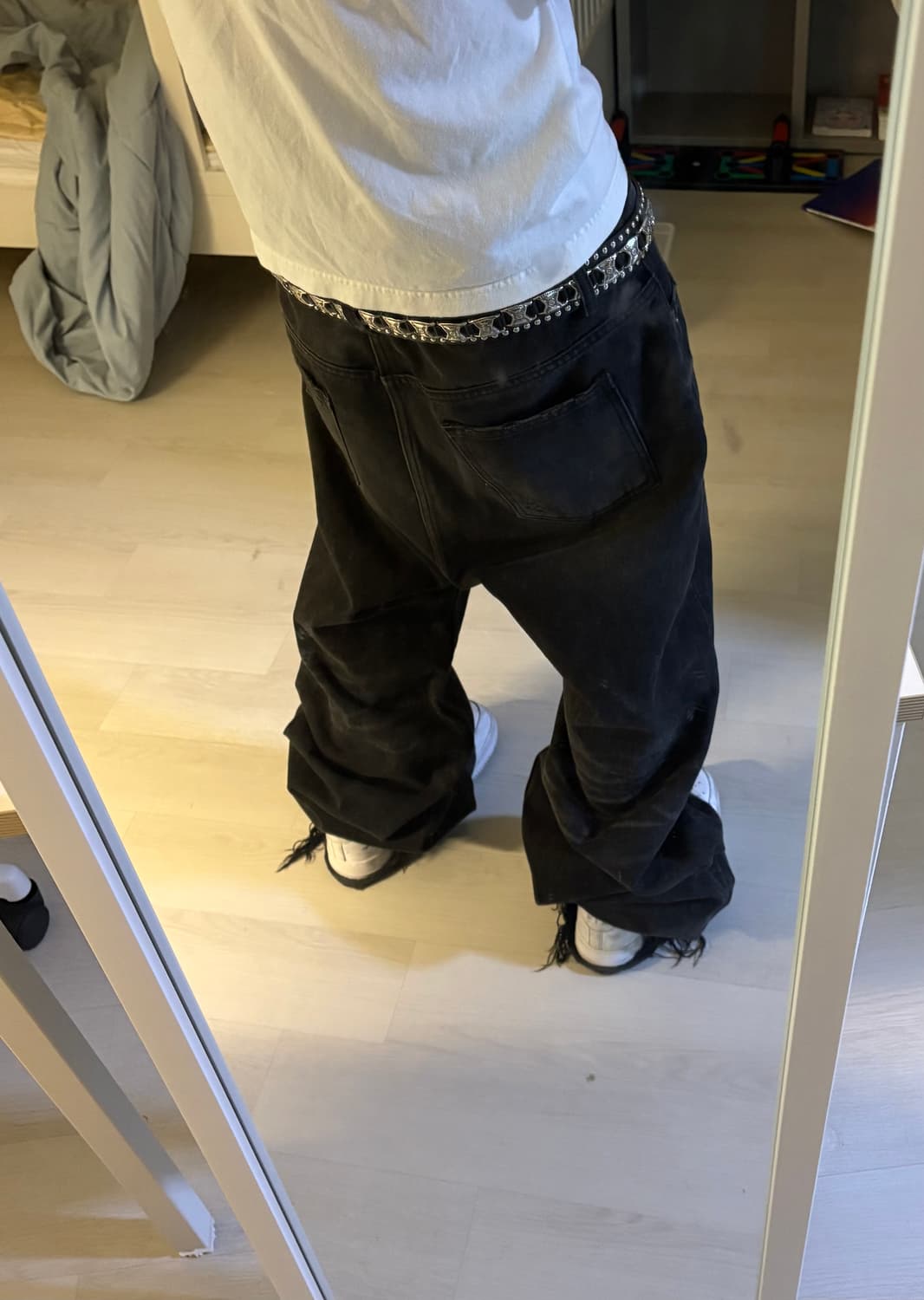 ourglass 블랙 워싱 부츠컷 데님 팬츠 상품이미지4