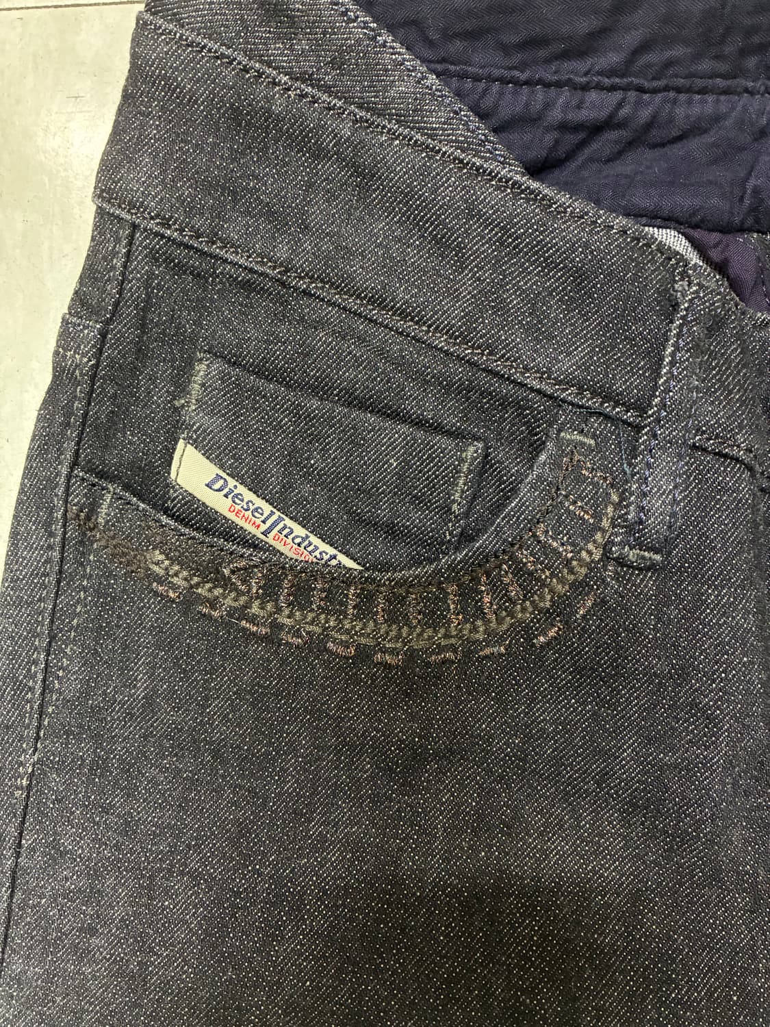 디젤 아카이브 세미 부츠컷 하이라이즈 데님 상품이미지7