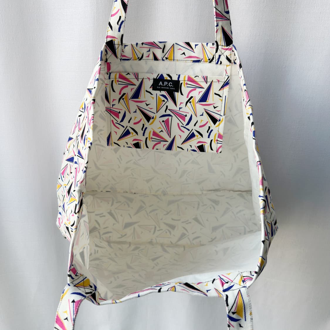 아페쎄 A.P.C. 23SS 루 보트 패턴 토트백 오프화이트 핑크 상품이미지8