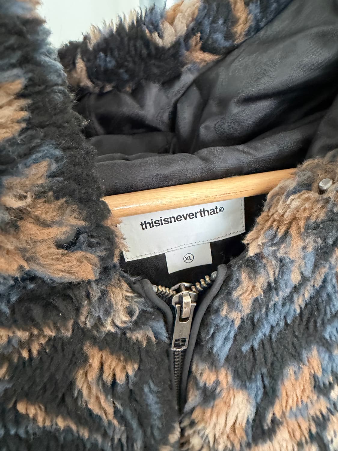 (XL) thisisneverthat floral fur jacket 상품이미지4