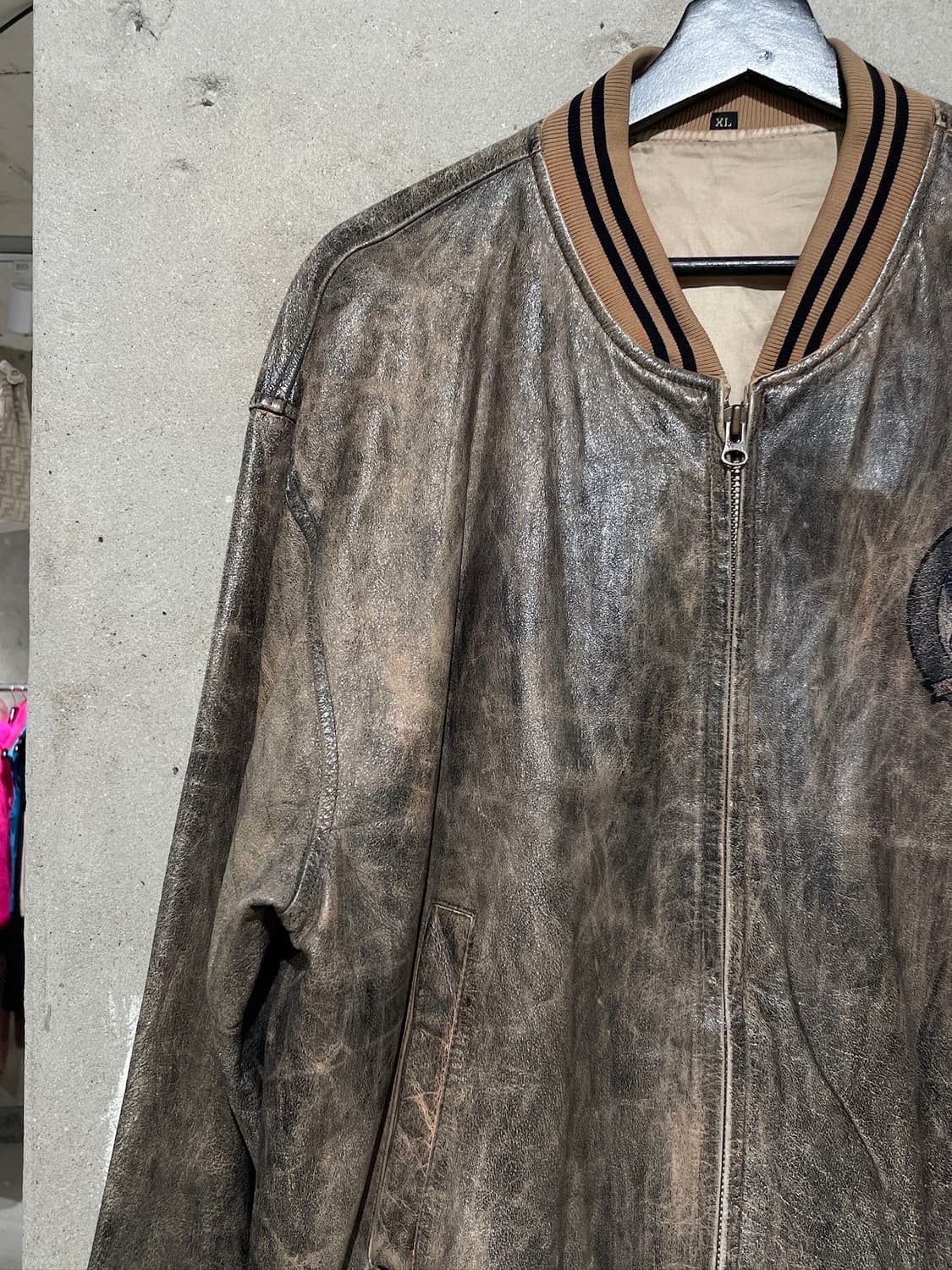 아비렉스 브라운 usa 로고 바시티 레더 자켓 상품이미지2