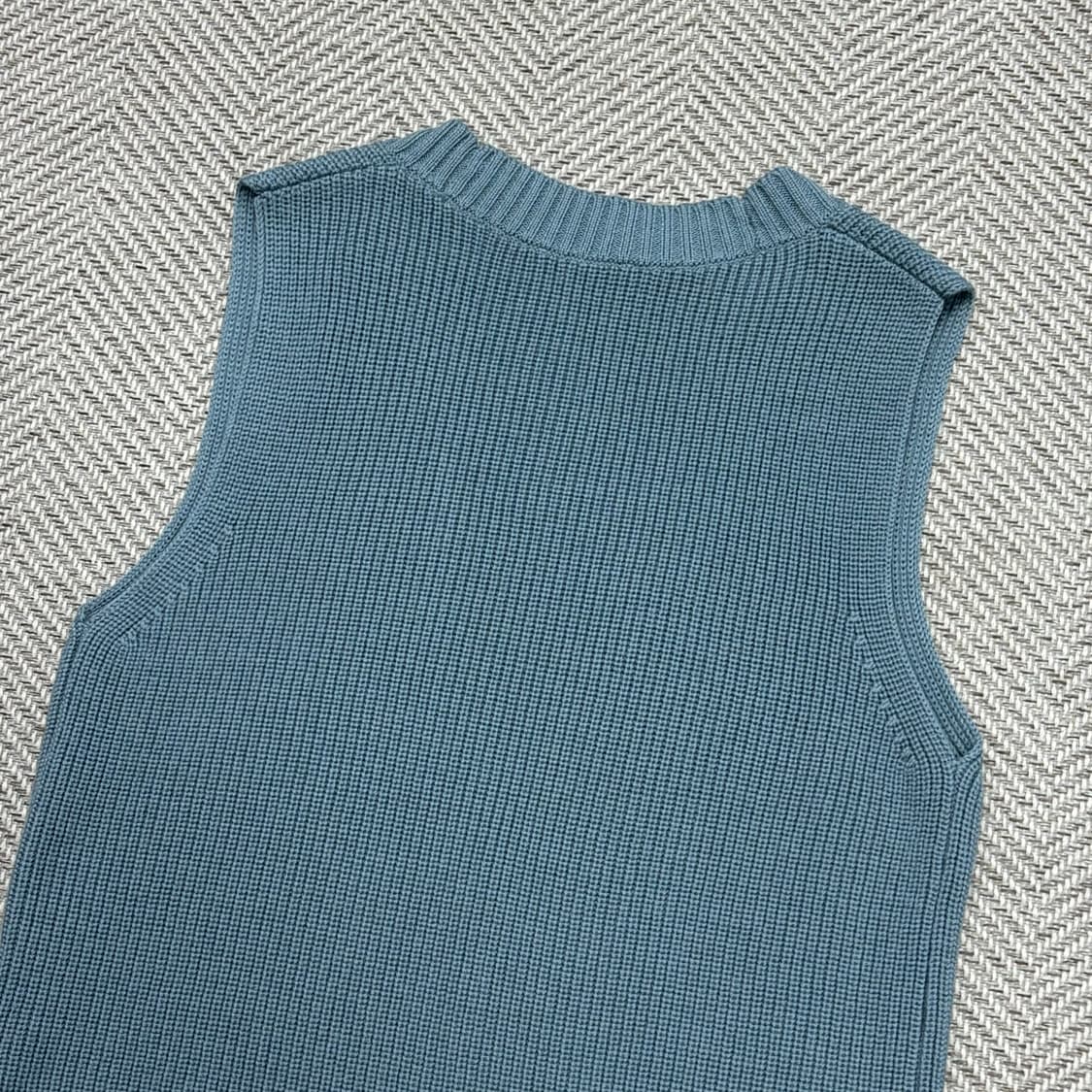 COS 브이넥 니트 베스트 v1469 상품이미지4