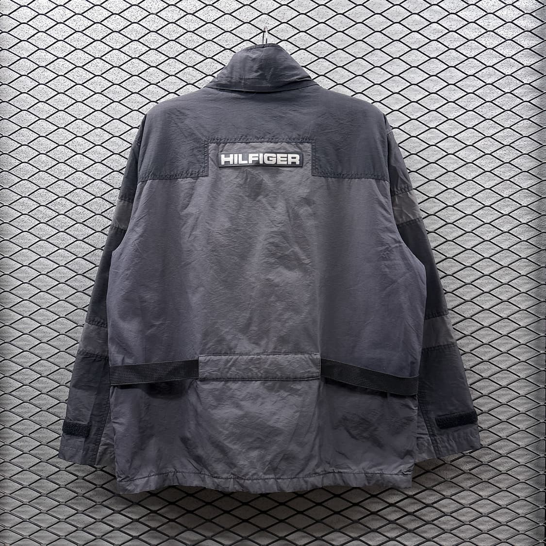 타미힐피거 아웃도어 테크자켓 기모안감 버클 디테일 차콜 상품이미지3